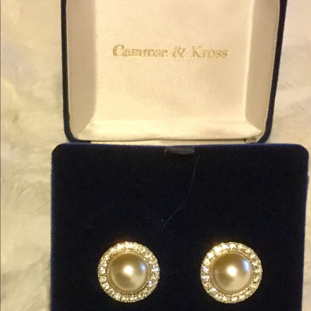 Gorgeous Pair of Faux Pearl Earrings! NWOT